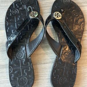 Black Tory Burch Thora Thong Flip Flops Sandals - Size 8